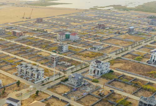 ដីលក់​  ដែលមានទីតាំងស្ថិតនៅតំបន់កំពុងអភិវឌ្ឍន៍ឡើងថ្លៃលឿន