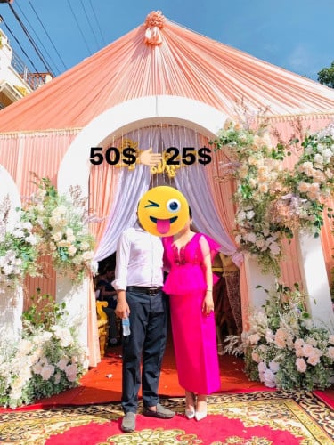 រ៉ូបពាក់បានម្តងៗនៅថ្មីបោកស្អាត