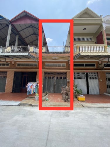 ផ្ទះក្បែរផ្សារសំរាប់លក់បន្ទាន់