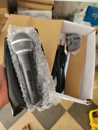 Shure SM58 Legendary Professional Microphone (Top Grade)