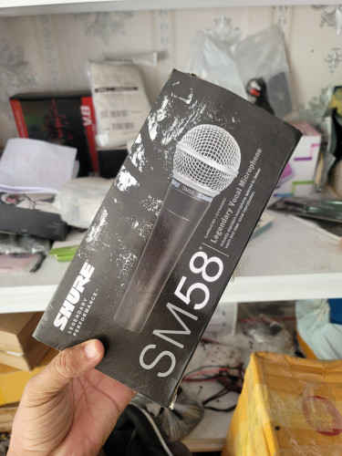 Shure SM58 Legendary Professional Microphone (Top Grade)
