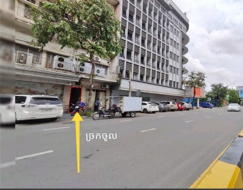 ផ្ទះ2ល្វែង (99E1z+101E1z) លក់ នៅជិតផ្សារថ្មី