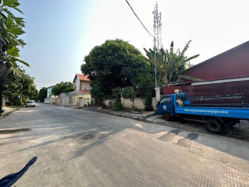 ដីឃ្លាំងសំរាប់ជួល លក់ នៅទួលគោក