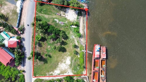 ដីលក់ដៃព្រែកក្រុងកំពត​ តំបន់ជុំវិញមាន​ boutique and resort ដីប្លង់រឹង​ ទំហំការ៉េ​ 1019m2 តម្លៃ​ចរចា