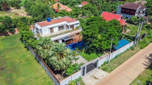 វីឡាបែបប្រណិតសម្រាប់លក់ក្នុងក្រុងសៀមរាប-សាលាកំរើក/Villa for Sale in Krong Siem Reap-Sala Kamreuk