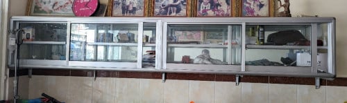 ធ្នើ កញ្ចក់ អុីណុក  សំរាប់ដាក់ថ្នាំពេទ្យ  3.5m x 0.37m កម្ពស់ 0.6m