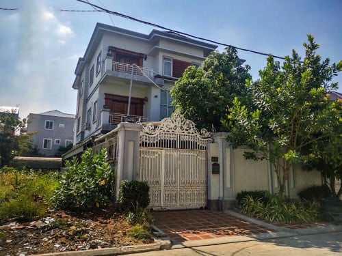 Villa for rent in Sen Sok (Hanoi st)