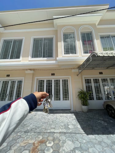 ផ្ទះលក់បន្ទាន់ បុរី ML វិមានមង្គល