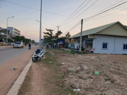នៅលើផ្លូវ30ម៉ែត្រ