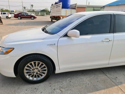 Toyota Camry hybrid 50 Anniversary Full