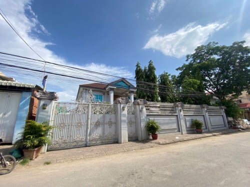 ផ្ទះវីឡាសម្រាប់ជួលនៅសង្កាត់កាកាប