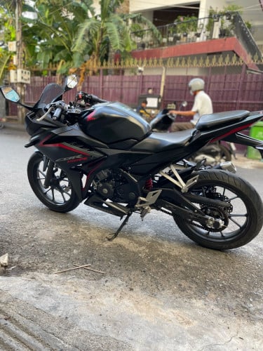 មានលក់ម៉ូតូគ្រប់ប្រភេទ