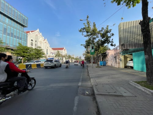 Urgent!!! Land and House for Sale Along Norodom Boulevard