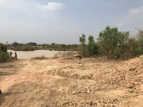 ដីសម្រាប់ជួល