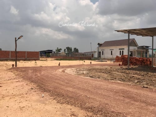 ដី​លក់​តម្លៃ​ក្រោម​ទីផ្សារ​