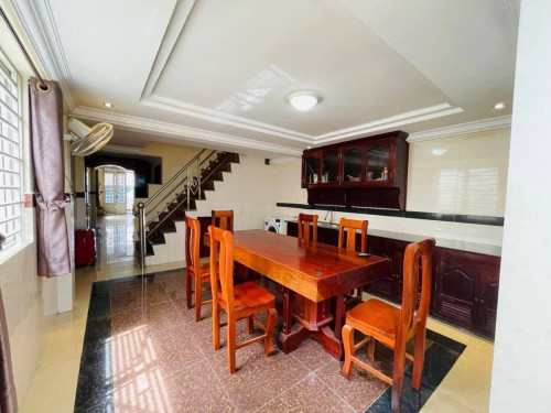 ផ្ទះជួល / Maison de location / House for Rent