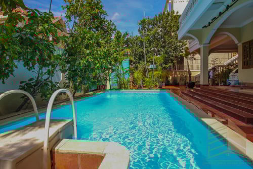 Spacious 7 bedrooms villa with Swimming Pool for rent in Tonle Bassac Area (Close to BKK1)
