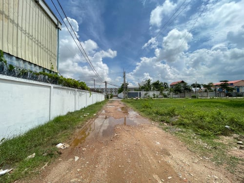 ដីលក់ បន្ទាន់ តម្លៃក្រោមទីផ្សារ សង្កាត់គោករកា