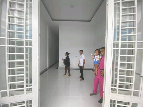 ឡេងណាវ៉ាត្រាព្រៃទទឹង