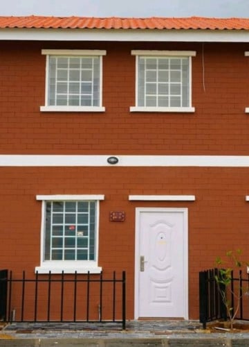 ផ្ទះល្វែង