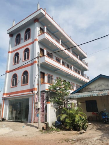 House 14 rooms for sale