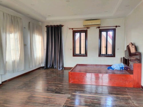4 Bedrooms villa for Rent in Chrouy Chongva