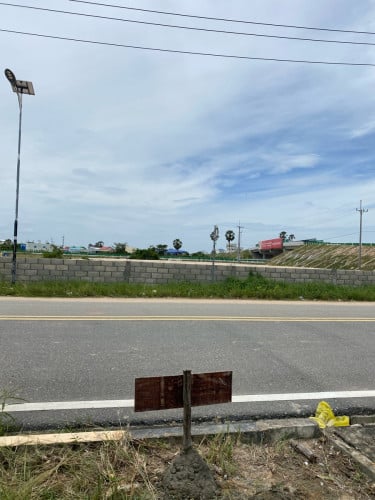 ដីលក់ ស្ពានអាកាសទីមួយផ្លូវល្បឿនលឿនភ្នំពេញ