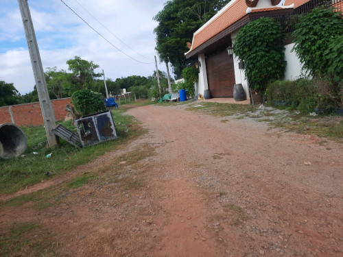 ដីលក់បន្ទាន់ (10m x 20m តម្លៃចរចារ)