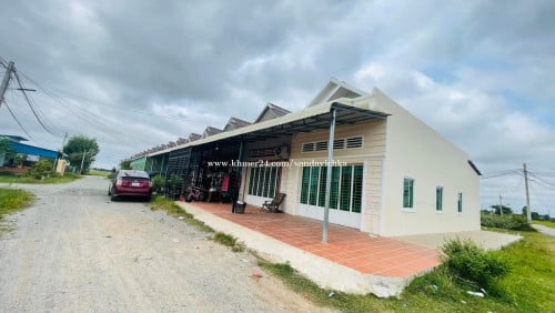ផ្ទះ​លក់​បន្ទាន់​ខ្លាំង​!!​! 5នាទី​ពី​ផ្សារ​ម៉ាក្រូ​ ក្រុង​សៀមរាប​