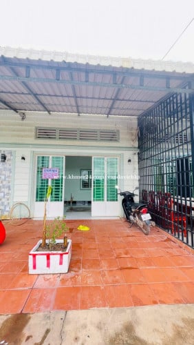 ផ្ទះ​លក់​បន្ទាន់​ខ្លាំង​!!​! 5នាទី​ពី​ផ្សារ​ម៉ាក្រូ​ ក្រុង​សៀមរាប​
