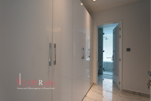 2 bedrooms condo for rent in BKK1