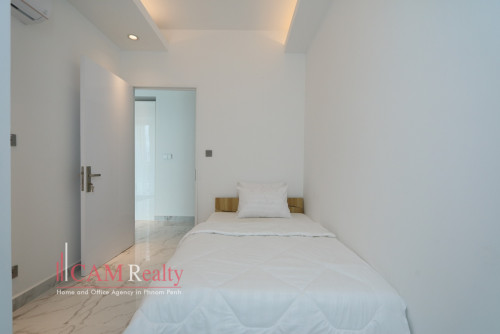 2 bedrooms condo for rent in BKK1