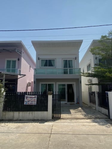 ផ្ទះលក់បន្ទាន់ ទំហំផ្ទះ5mx10mទំហំដី7mx17m