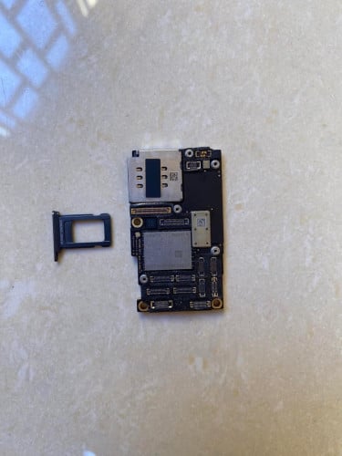 បត iphone 11 pro max icloud