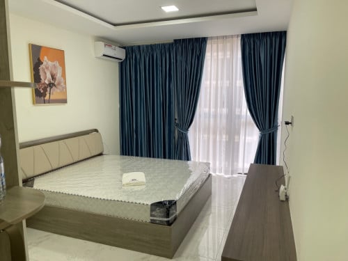 Studio of Orkide the Royal 2004