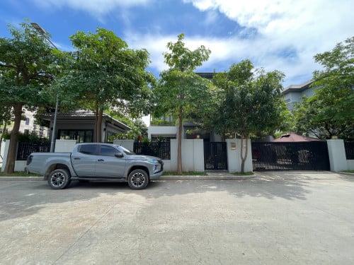 Corner Big Land Size Queen Villa |  Chip Mong 271 Mega Mall