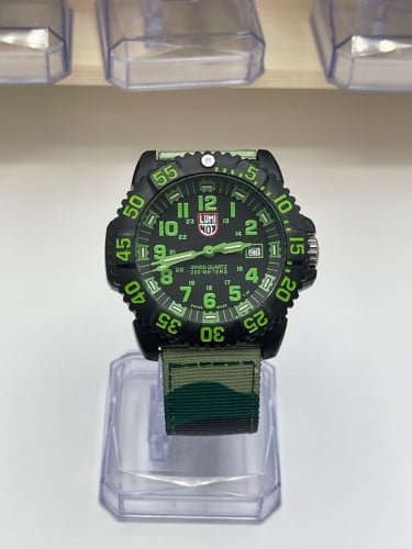 Luminox Men’s Diver Watch Swiss Made
