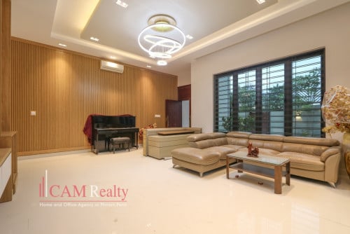 Modern 5 bedrooms villa for rent in Krong Ta Khmau | Private swimming pool