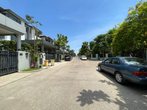 2 Twin Villas for Sale in Borey Chip Mong 271