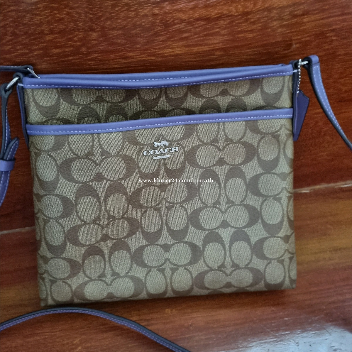 COACH crossbody bag purse original 98 new Price 55.00 in Olympic Cambodia Monyneath Chan Khmer24