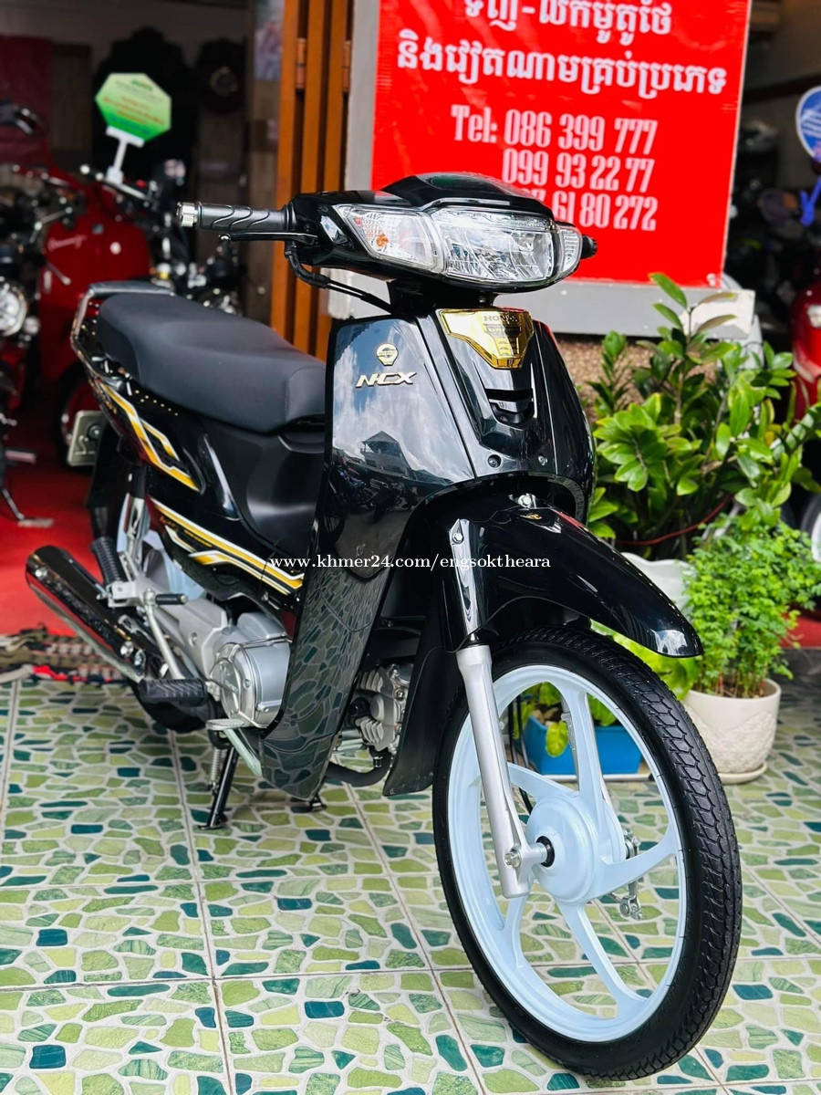 Honda Dreams 125cc 2023 Price 1950.00 in Stueng Mean chey 1, Cambodia