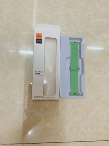 មួយ​ម៉ូដ​នេះ​ខ្សែរ​តែ​ 1ទេ​ មាន​2​ ពណ៌​ណាបង​នៅ​ក្រោយ​និង​លើក​ពណ៌​ផ្សេង​គ្នា