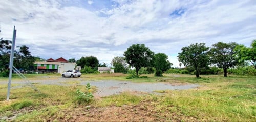 ដីលក់បន្ទាន់ ៖ អំណោយផលសម្រាប់រោងចក្រ ឃ្លាំង សំណង់ផ្ទះល្វែង និងដីឡូតិ៍ / Land for Sale Urgent