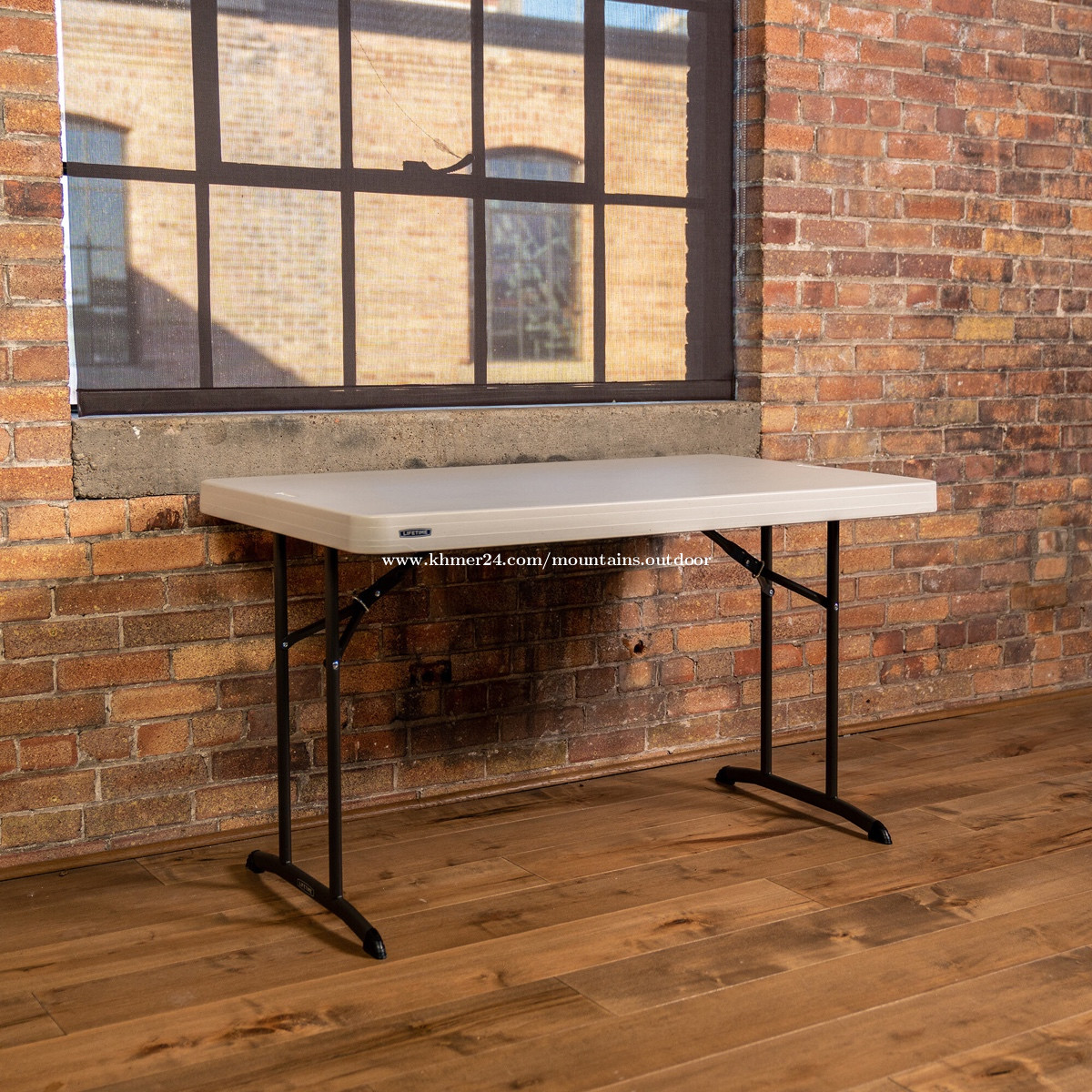 Lifetime 4' Folding Table