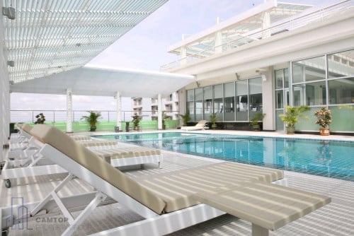 3 bedrooms modern apartment with gym pool for rent in Toul Kork area