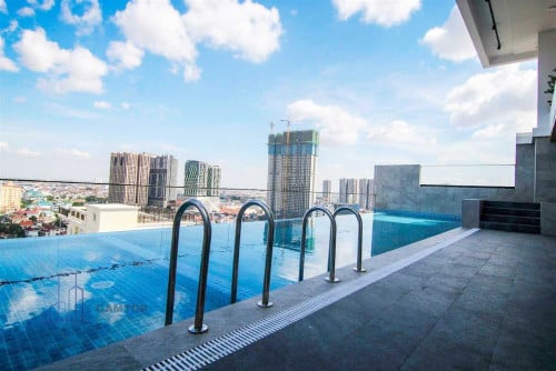 2 Bedroom Service Apartment In Beoung Trobek With Pool