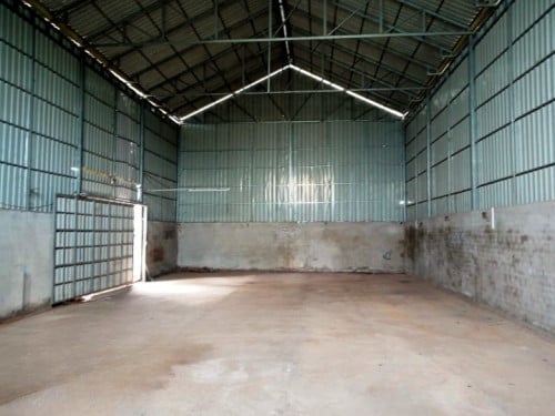Warehouse for rent 250 (m2) near the airport