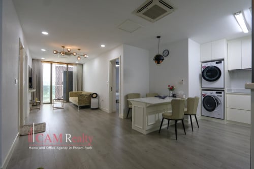 Korean-designed 2 Bedrooms plus 1 Office Condo on 52th Floor For Sale in The Peak Residence