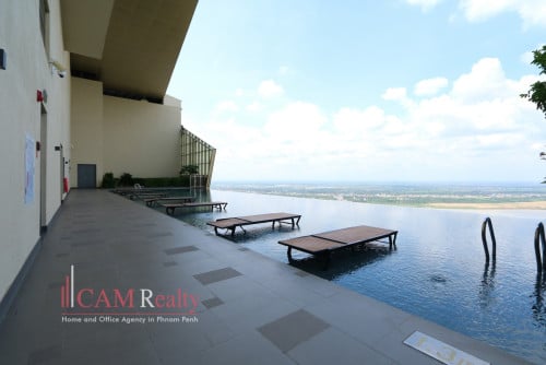 Korean-designed 2 Bedrooms plus 1 Office Condo on 52th Floor For Sale in The Peak Residence