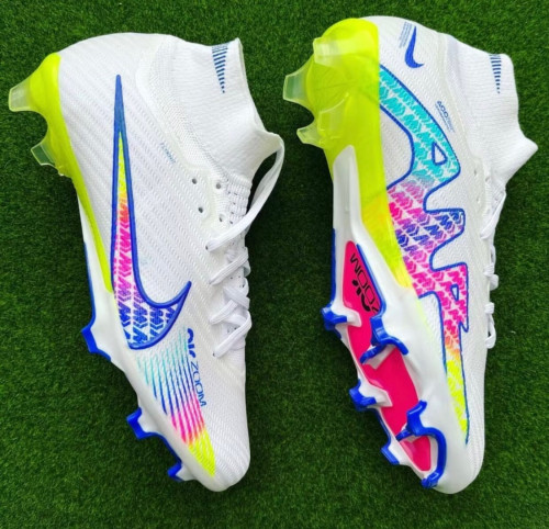 This Is Who Makes The NFL's CRAZIEST Custom Cleats! 🔥 